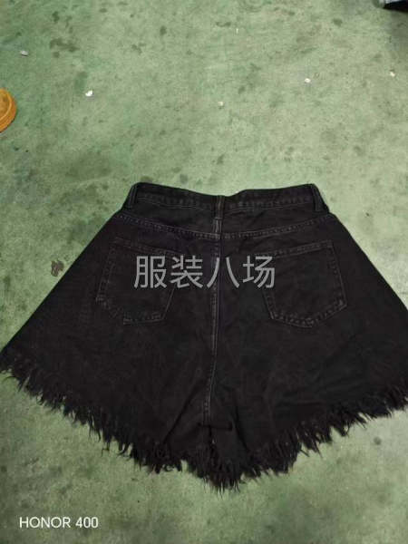 牛仔短裤，跳楼处理-第1张图片