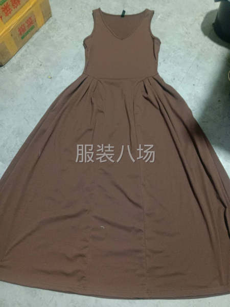 针织连衣裙，面料好做-第1张图片