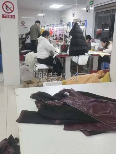 专业PU皮衣皮裤皮裙，梭织裤子夹克衬衣为主-第4张图片