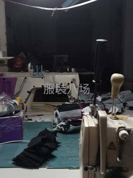 夫妻对俩人-第1张图片