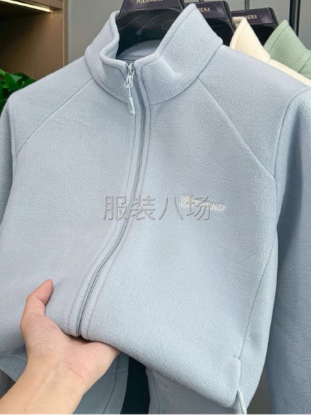 找缝纫机加工厂专做立领拉链衫-第1张图片