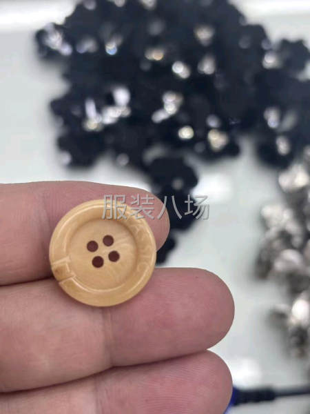 寻求裁片，单越大越好-第1张图片