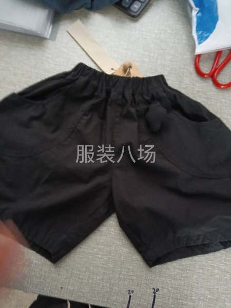 上衣裤子都有，品类多-第1张图片