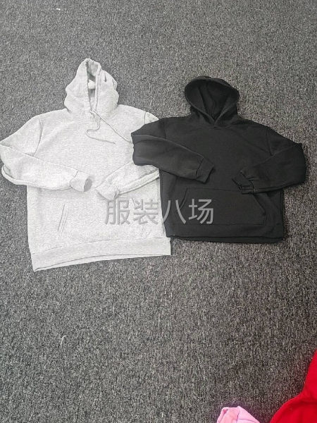 加绒光板连帽卫衣-第1张图片