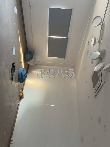 精装修三个直播间，一个仓库-第3张图片
