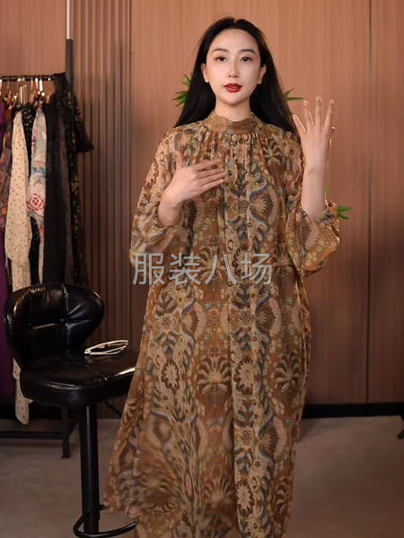 招整件梭织连衣裙，衬衫车位-第1张图片