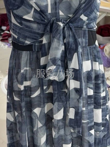 专业加工红装旗袍  新中式  国风   连衣裙  裤子-第5张图片