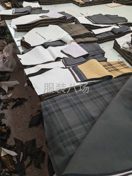 格子短袖衬衫简单外发，袖缝和侧缝需要埋夹，专业会做衬衫-第1张图片