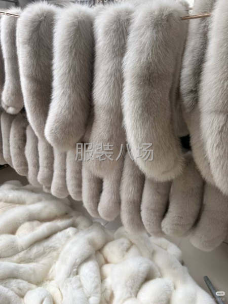 毛领加工 定制各种人造仿毛， 狐狸毛 水貂毛 貉子毛-第3张图片