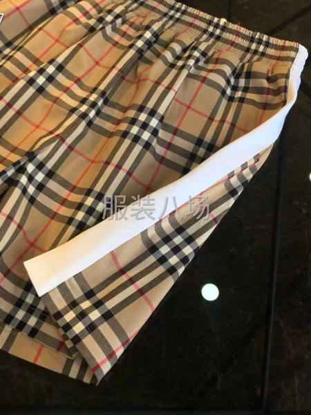 女士黑白边格纹短裤 一款女粉不可错过的极品款式-第7张图片
