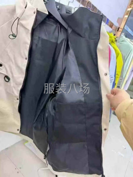 外套单冲男女款冲锋衣-第8张图片