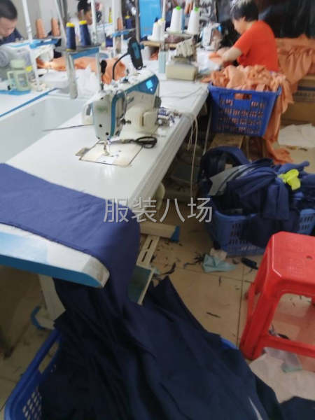 4个人做裁片-第2张图片