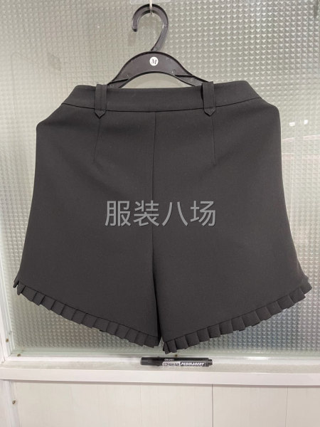 承接半精品女裤加工-第3张图片