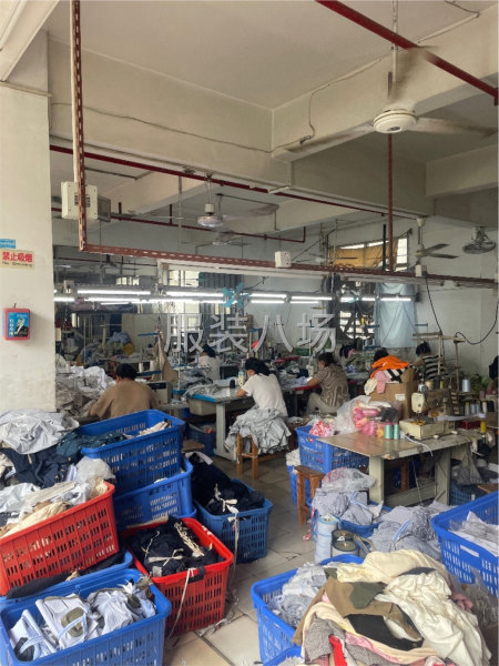 专童装衬衫、休闲裤、针织服装等-第1张图片