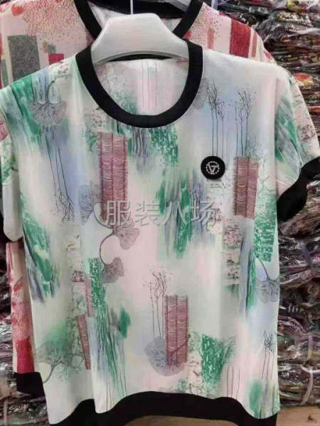 新款到货妈妈装，质量面料漂亮，花色清爽休宽松版中老年装-第2张图片