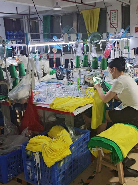 承接加工校服      针织   卫衣卫裤T恤-第1张图片