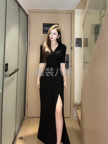 260克随心裁 设计气质包臀长裙法式温柔风性感深v连衣裙-第5张图片