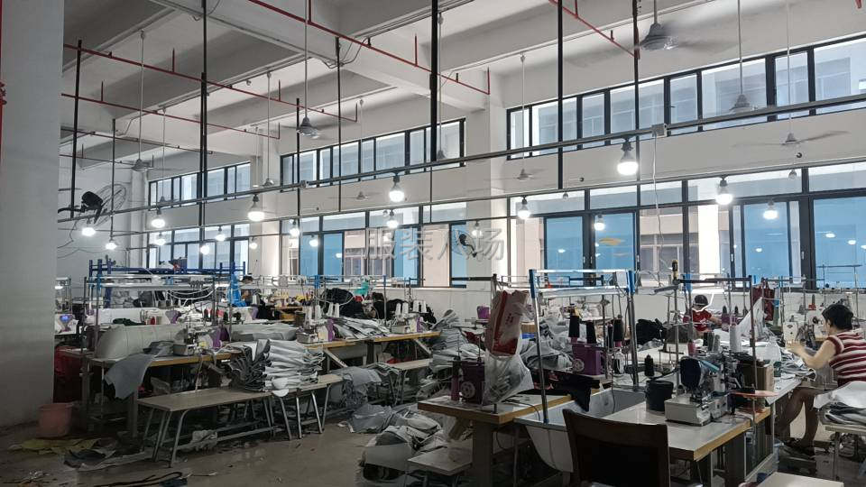 承接专业针织类服装-第1张图片