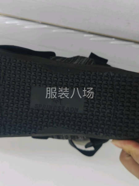 常年翻单石膏鞋子买单加工，有意向请联系我们，谢谢！-第2张图片