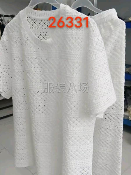 女装T恤外发-第1张图片