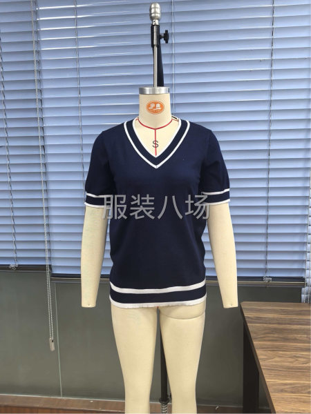 女装针织衫-第1张图片