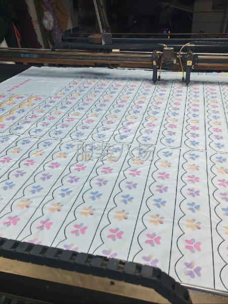 激光切割，白墨烫画，丝网印花-第1张图片