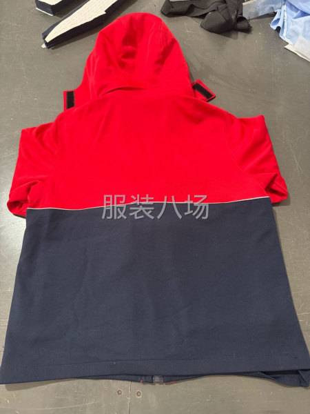 校服冲锋衣-第2张图片