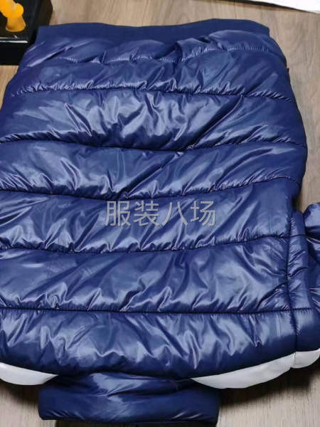 校服内胆外发1600多件-第1张图片