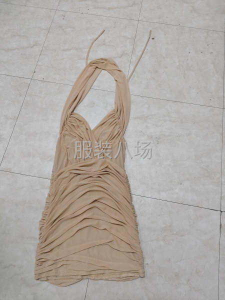 连衣裙裁片外发-第1张图片