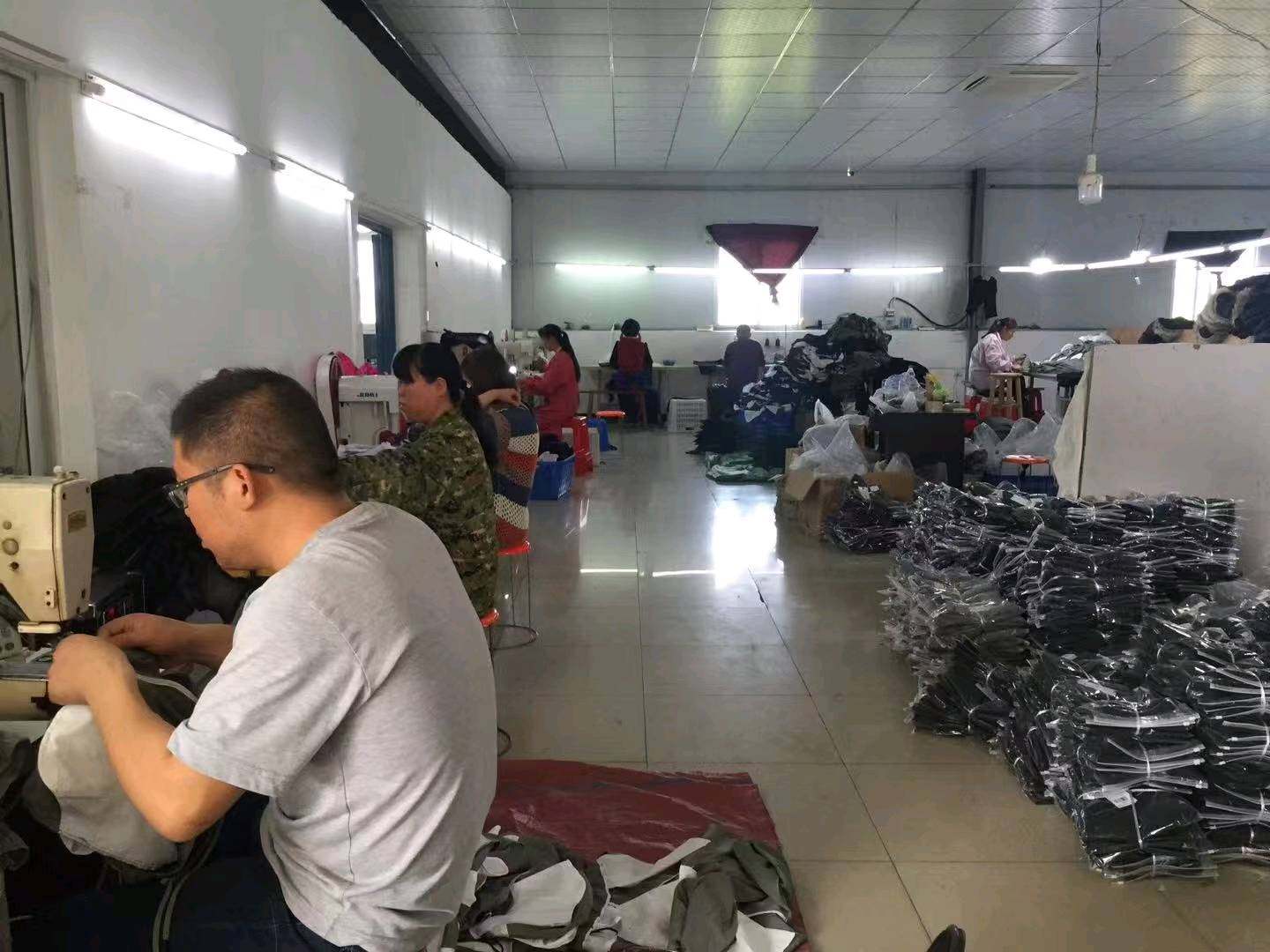广州承接订单，羽绒服，棉衣夹克，品质保证