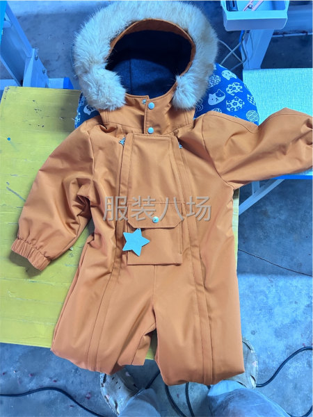 合肥大量女装裤子，儿童爬服，棉衣外发