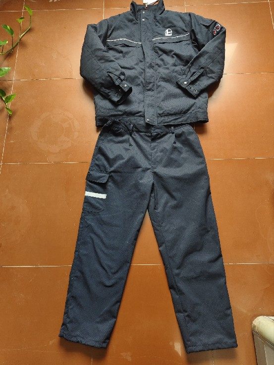 武汉149套阻燃羽绒服外发