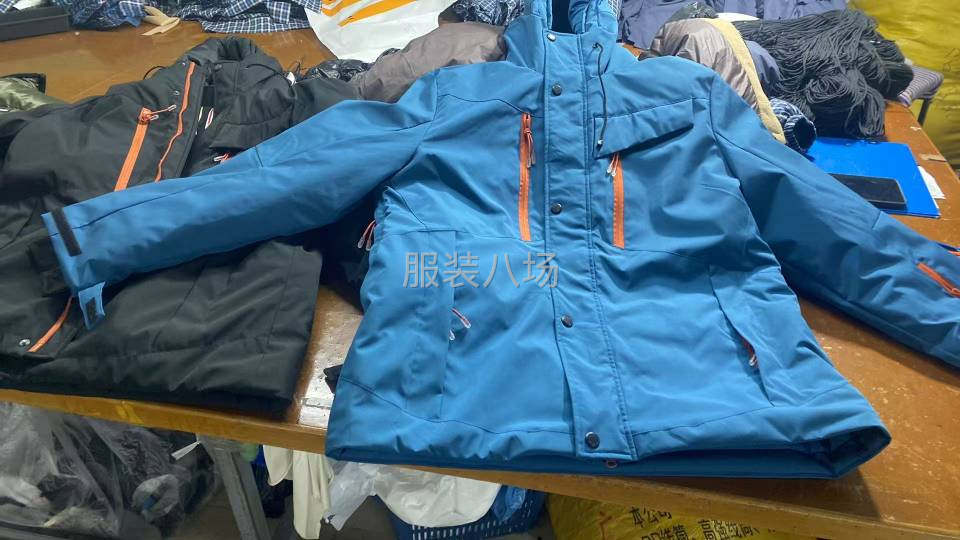 东莞长期有货外发，冲锋衣，羽绒服，棉衣